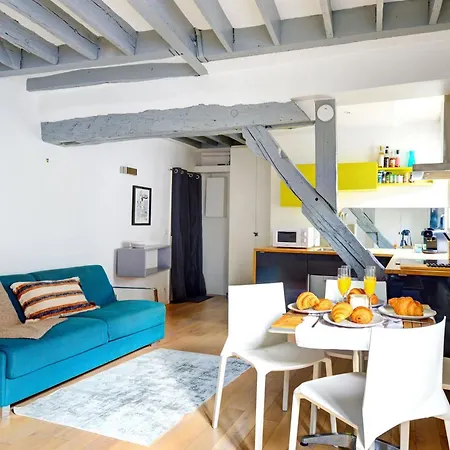 Flat Near Le Marais & Pompidou Párizs